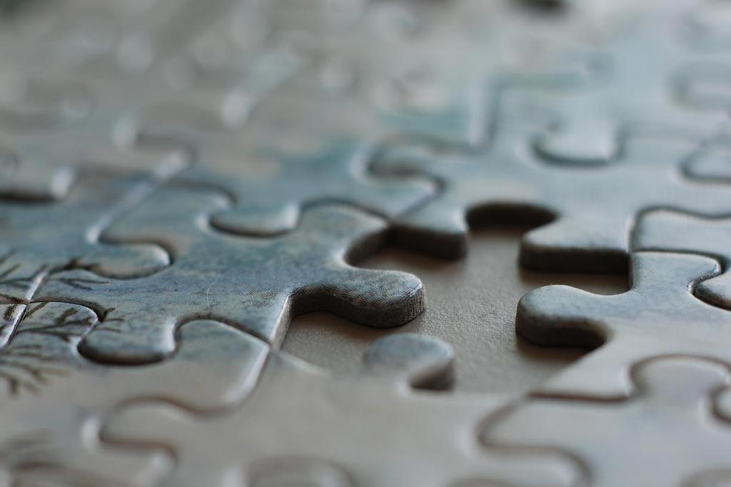 Business event puzzle giveaways